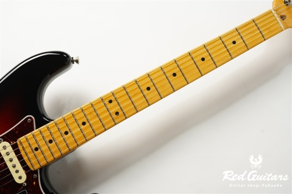 American Professional II Stratocaster - 3-Color Sunburst